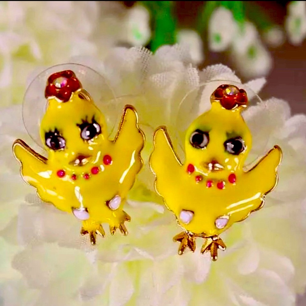 “Be Proud You Are A Chic “ Little Yellow Enamel Chic Earrings ! 🐥